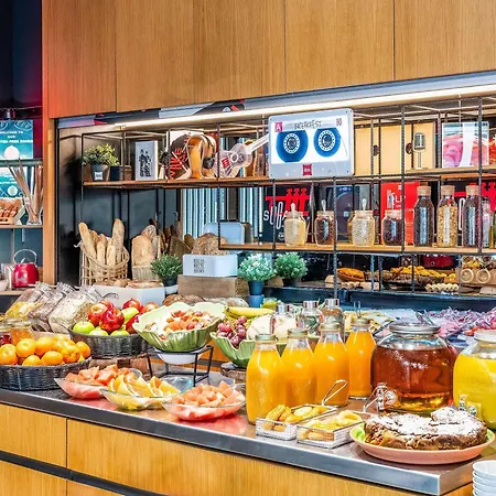 Ibis Barcelona Plaza Glòries 22@-2